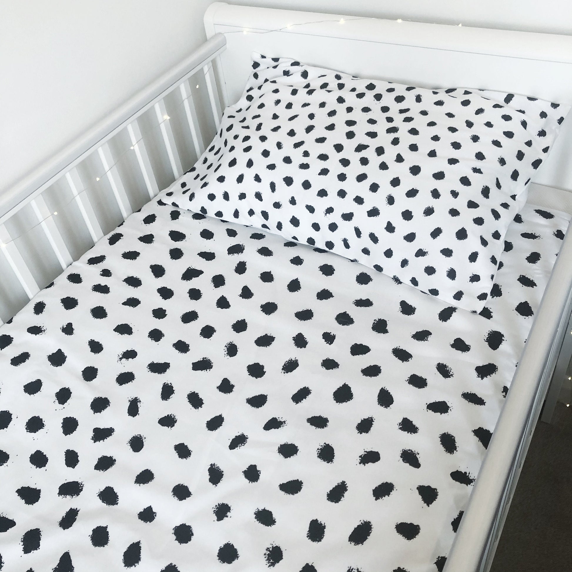 Dalmatian Spots Bedding, Dots, Duvet Covers, Fitted Sheets, Children's Room Decor, Kids Bedding, Baby bedding, Dalmatian Spots Bedding